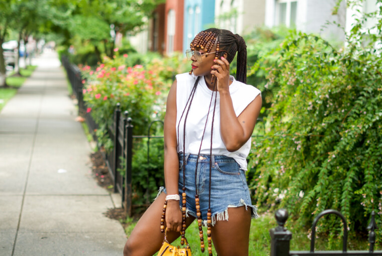 How To Style Padded Shoulder Muscle T-shirt with Jeans – Nífè Akingbe