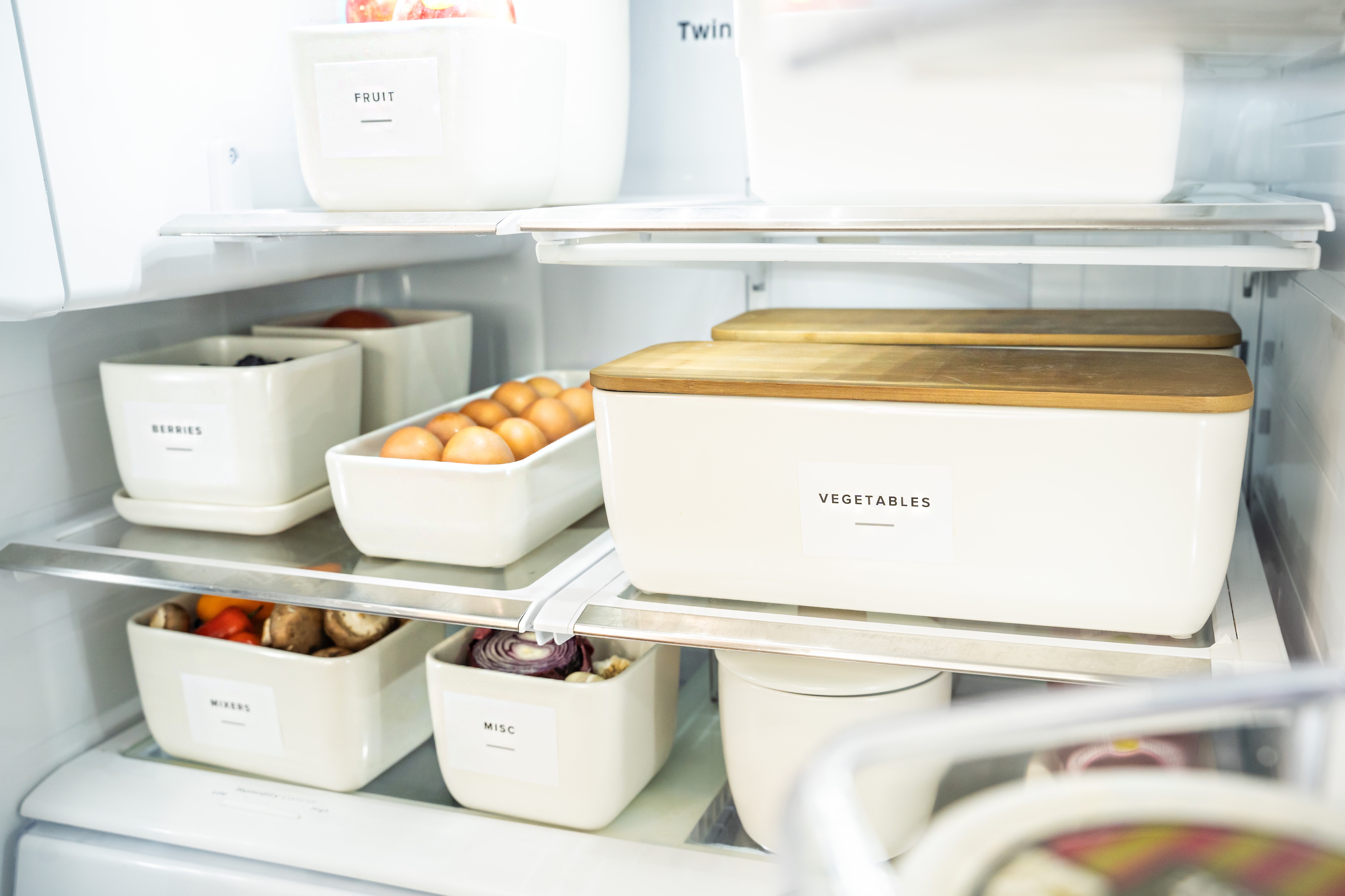 How to Organize a Refrigerator – KonMari